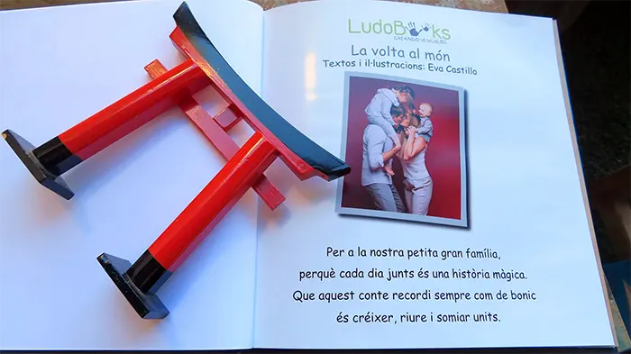 Dedicatòria i foto personalitzada al llibre