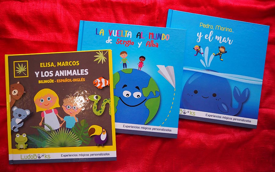 Libro personalizado con varios personajes - hermanos juntos