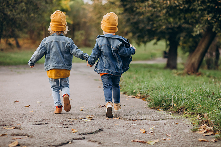 Cuentos personalizados para dos niños hermanos o amigos